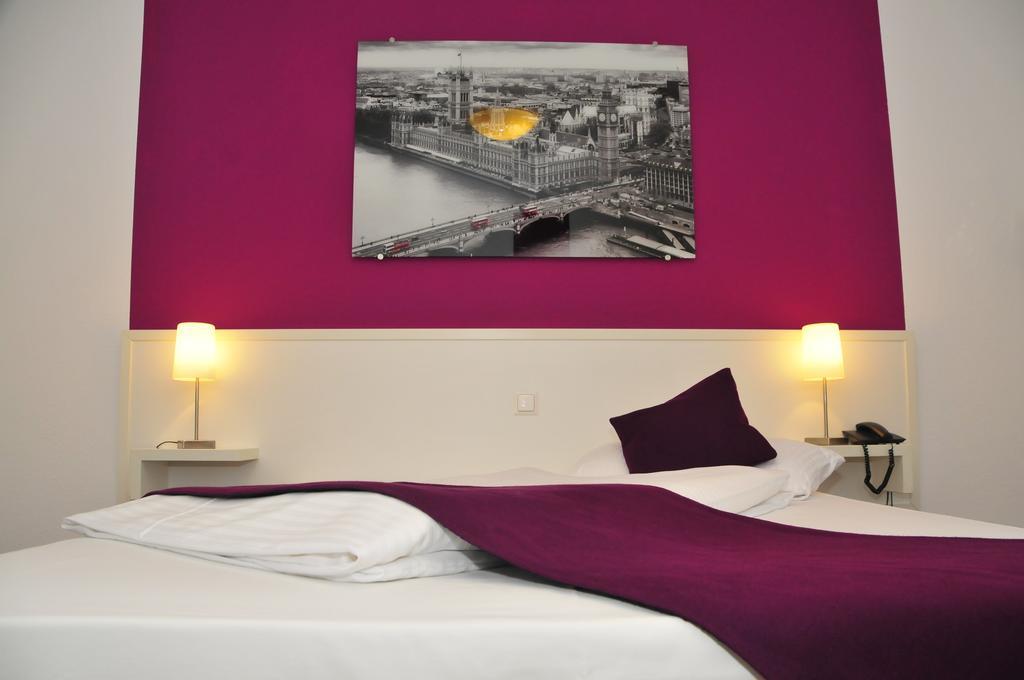 Hotel Zum Brunnen Friedberg  Εξωτερικό φωτογραφία
