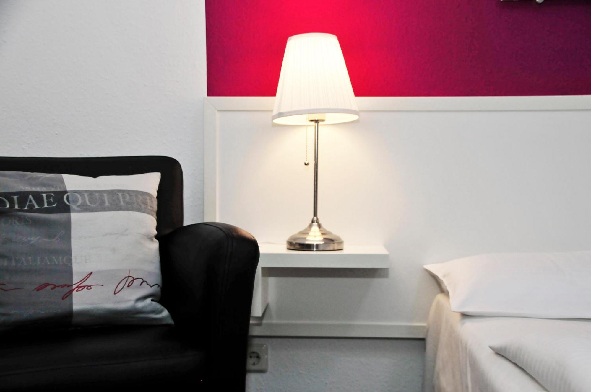 Hotel Zum Brunnen Friedberg  Δωμάτιο φωτογραφία