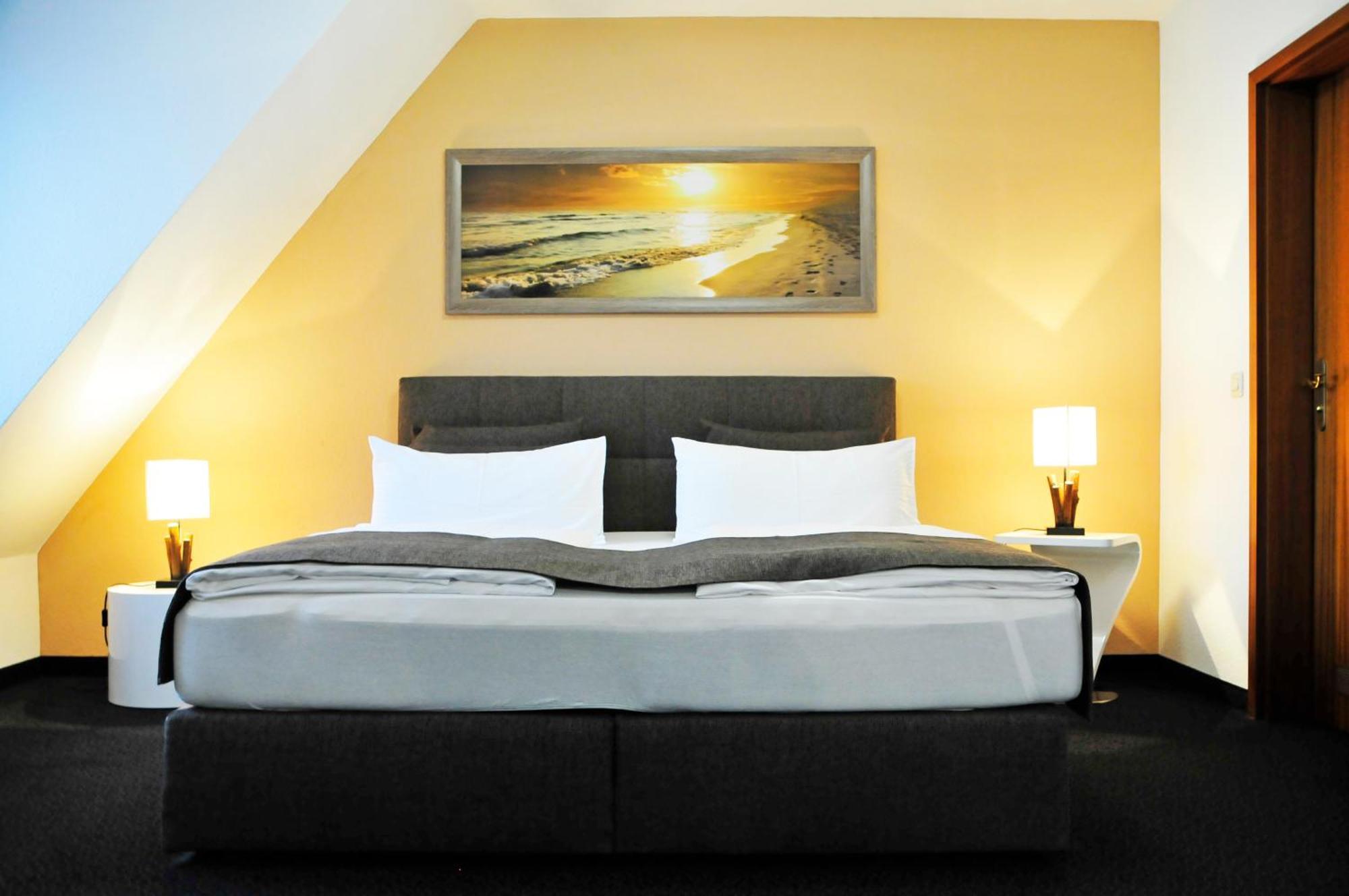 Hotel Zum Brunnen Friedberg  Δωμάτιο φωτογραφία