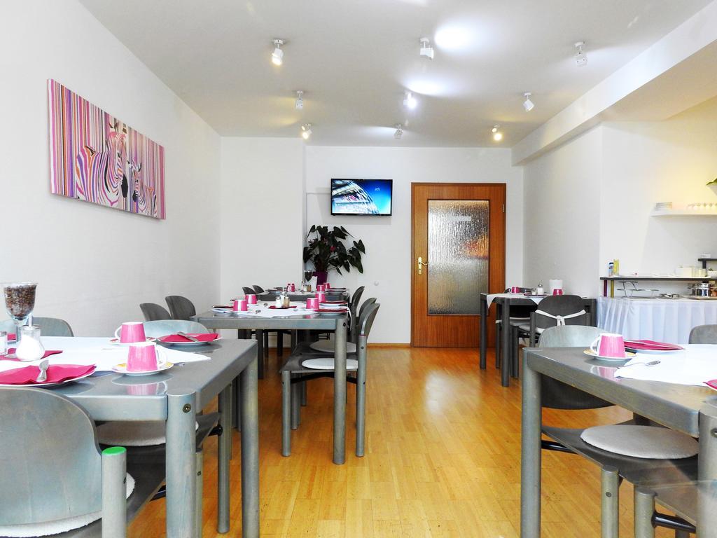 Hotel Zum Brunnen Friedberg  Εξωτερικό φωτογραφία