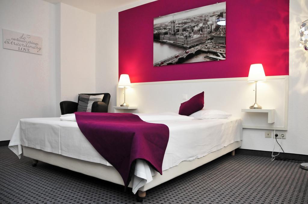 Hotel Zum Brunnen Friedberg  Εξωτερικό φωτογραφία