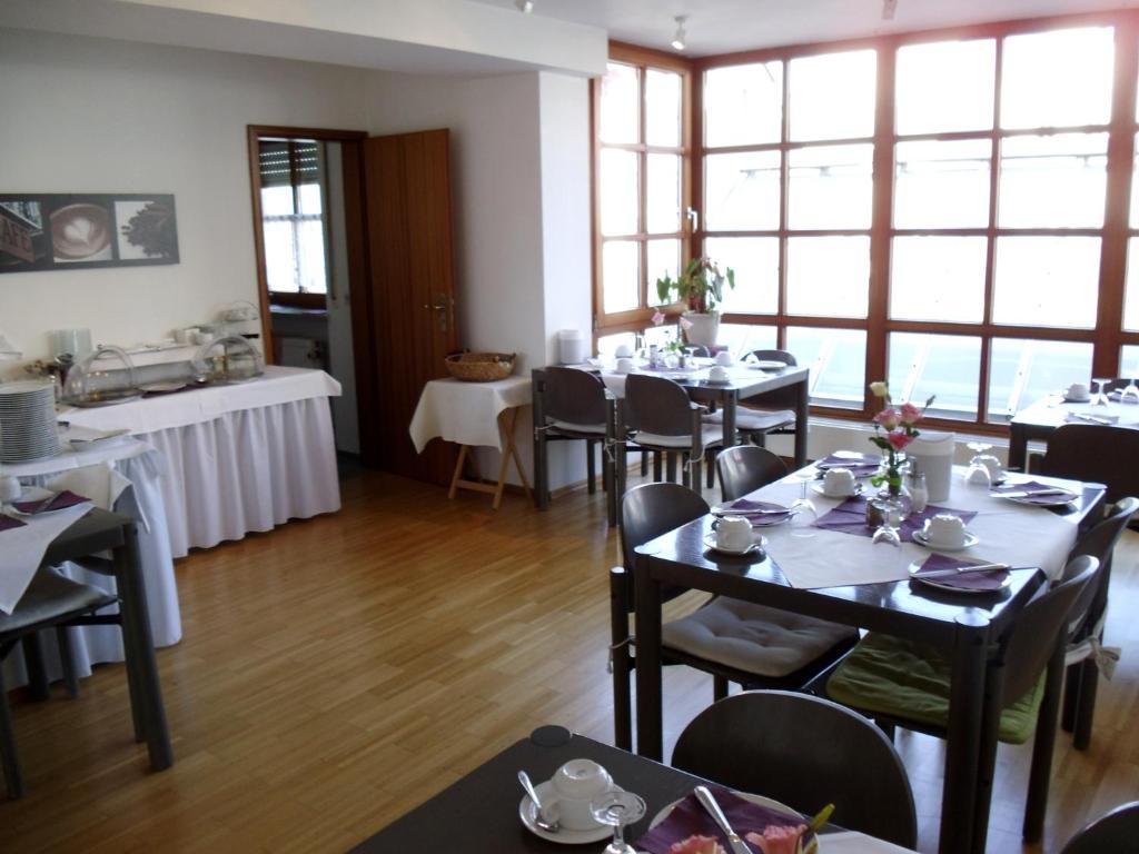 Hotel Zum Brunnen Friedberg  Εξωτερικό φωτογραφία